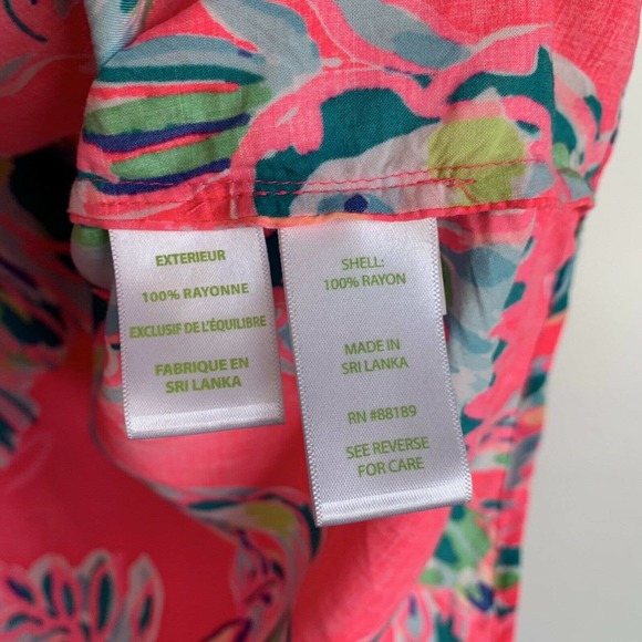 Lilly Pulitzer Sleeveless Stacey Top- Dragon Fruit Toucan Size M - Picture 4 of 5
